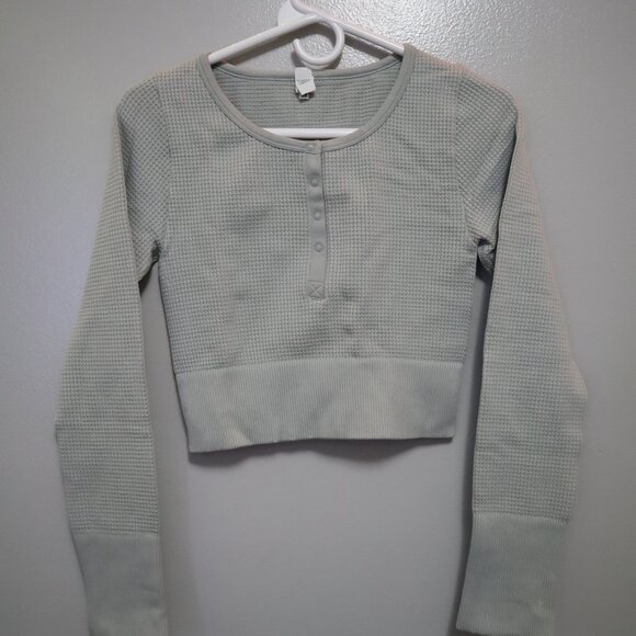 Aerie OFFLINE Main Squeeze Seamless Waffle Cropped Henley Long Sleeve - Picture 2 of 6